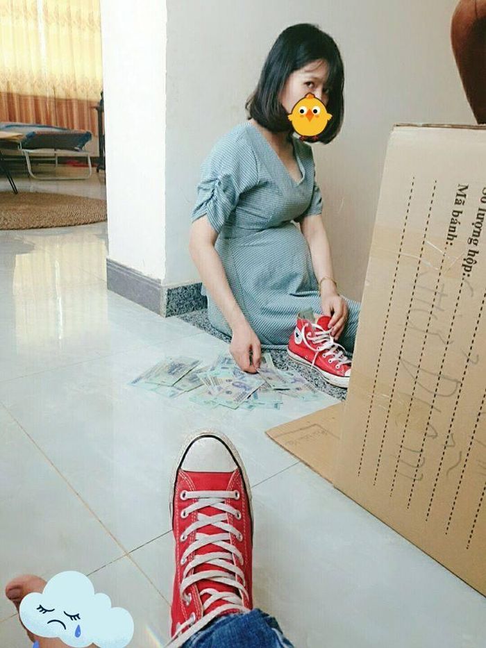 Dưới phần bình luận của bài viết về những màn giấu quỹ đen đỉnh cao của các ông chồng nhưng vẫn bị vợ bắt, hội chị em tiện thể tag chồng hay người yêu mình vào với ý định "dằn mặt".