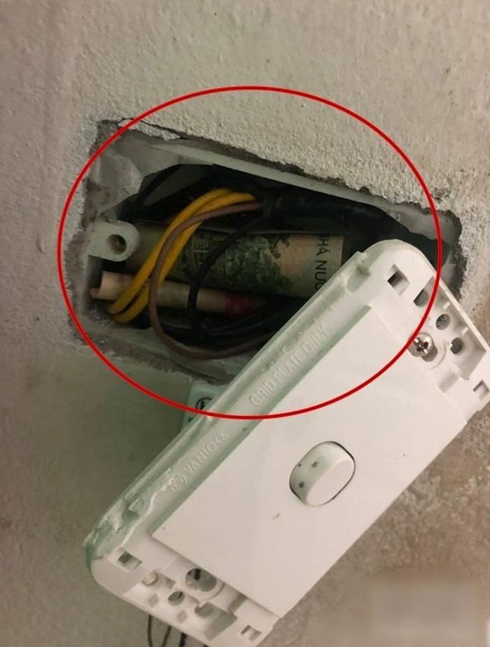 Dường như bài đăng của hội chị em về việc giấu quỹ đen đã đánh động tới cánh mày râu nên họ đã có màn trêu người khi thông báo đã di chuyển số tiền đến vị trí an toàn. Thậm chí, một số còn thách thức đó vợ, người yêu tìm được.