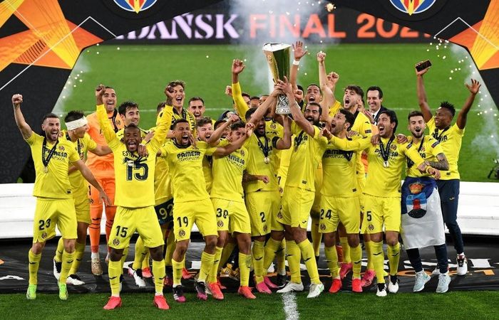  CĐV tiếc nuối cho Man Utd nhưng phải dành lời khen cho màn trình diễn của Villarreal. "Tàu ngầm vàng" đã trải qua hành trình như mơ tại Europa League và hoàn toàn xứng đáng với chức vô địch. Đại diện La Liga giành ngôi vương ở ngay lần đầu tiên vào chung kết. Đây cũng là danh hiệu lớn ở cấp châu lục đầu tiên của đội bóng chủ sân Ceramica. 