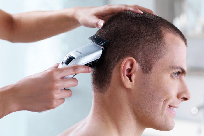  Nam giới nên lựa chọn đúng loại tông đơ phù hợp với mỗi kiểu tóc. Ảnh: Ruxa. 