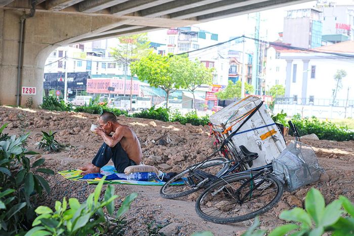 Những giấc ngủ vội bên đường.