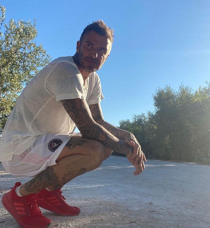 Đối với David Beckham, tập luyện là cuộc đấu tranh. Ngôi sao bóng đá người Anh chia sẻ bản thân đang già đi. Cựu cầu thủ phải thức dậy vào buổi sáng, đưa các con đi học đúng giờ. Công việc hàng ngày khiến Beckham gặp khó khăn trong việc tìm thời gian để luyện tập.