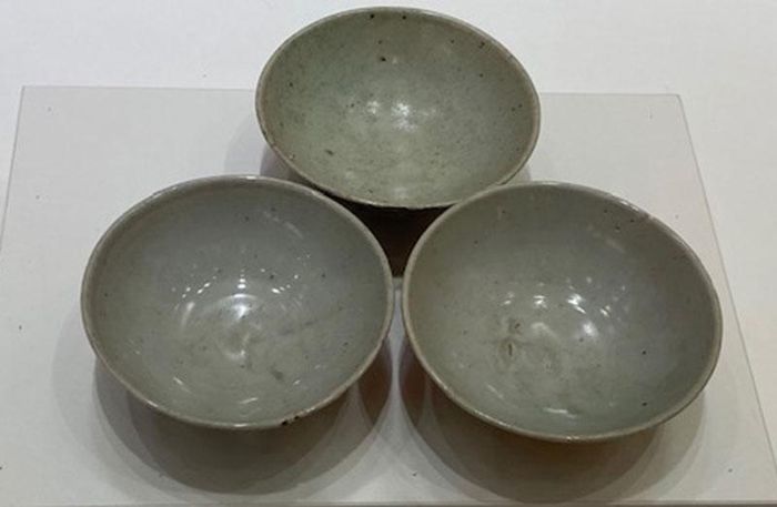Bát ăn cơm Bác Hồ đã dùng trong thời gian sống tại gia đình ông Nông Kỳ Chấn, xóm Nà Tạo, thôn Hạ Đống, thị trấn Long Châu, Quảng Đông, Trung Quốc năm 1939.
