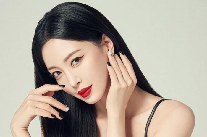 Cô khẳng định mình và NXS Teddy chia tay do nguyên nhân tự nhiên.