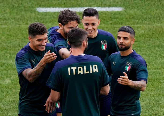 Tuyển Italy hiện tại là sự kết hợp của nhiều con người trẻ tuổi và những đàn anh giàu kinh nghiệm. Ảnh: Reuters.