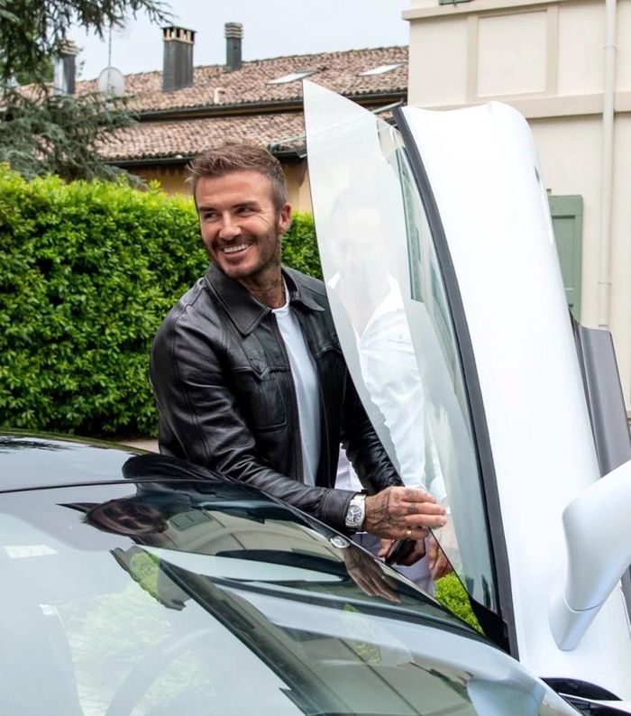 Đây là lần đầu tiên Beckham xuất hiện cùng chiếc Maserati sau khi trở thành người đại diện cho hãng này. Ảnh: The Sun.
