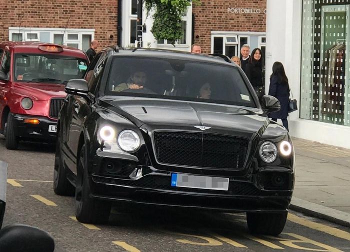Những năm gần đây, Beckham chủ yếu sử dụng các thương hiệu xe của quê nhà như Rolls-Royce, Bentley, Aston Martin hay McLaren. Ảnh: Vantage News.
