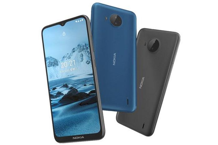 Khách hàng mua Nokia C20 Plus tại Trung Quốc có 2 màu sắc để lựa chọn gồm đen và xanh dương. Máy được bán ra từ ngày 16/6 tới với giá 699 Nhân dân tệ (tương đương 2,50 triệu đồng).