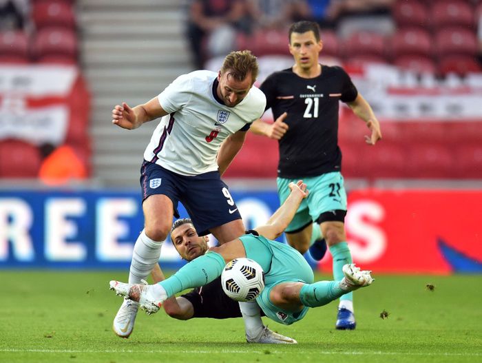  Người hâm mộ đang chờ đợi những bàn thắng của Kane tại Euro 2020. Ảnh: Reuters. 