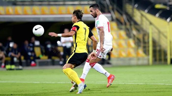 Ali Mabkhout mở tỷ số trong trận đấu với Malaysia. Ảnh: Hoàng Linh