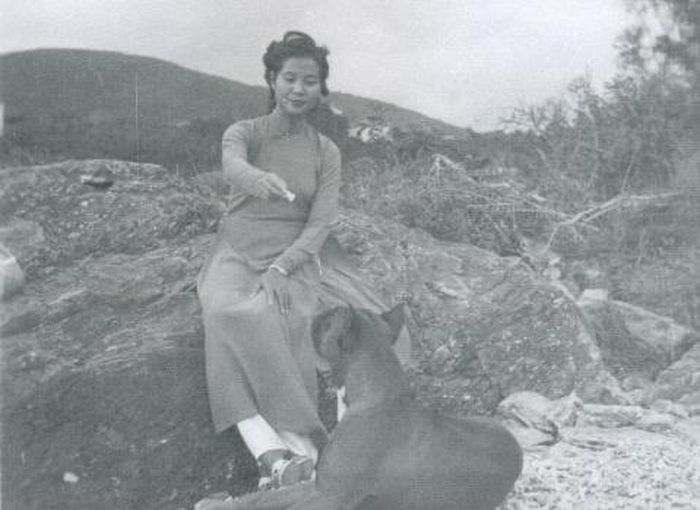 Năm 1949, bà Mộng Điệp bà theo chân Bảo Đại lên Đà Lạt, rồi lên Buôn Mê Thuột để giúp tổ chức đời sống cho cựu hoàng. 