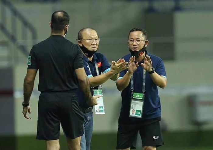 Ông Park Hang-seo, khi thường cũng như khi dính án phạt, đã tính đủ bài để cái gì ổn định và cái gì bất ngờ. Ảnh Vietnamnet