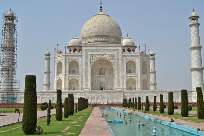 Đền Taj Mahal tại thành phố Agra, Ấn Độ. Ảnh: AFP/TTXVN