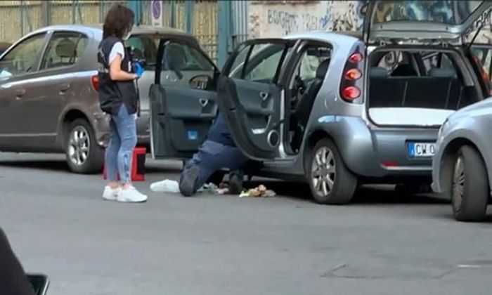 Chiếc xe bị đặt bom ở Rome