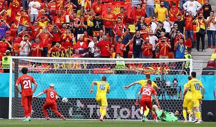 Ukraine bỏ lỡ cơ hội dứt điểm trận đấu