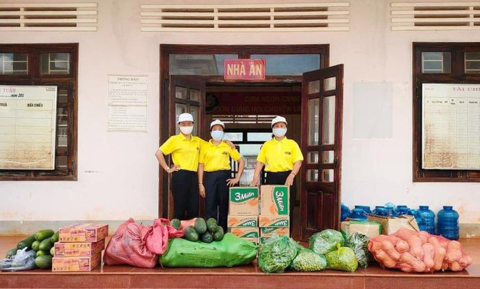 Khu vực nhà ăn tại khu cách ly. Ảnh: Nguyễn Dung