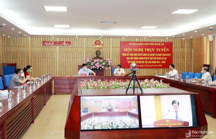 Các đại biểu dự hội nghị tại đầu cầu Nghệ An. Ảnh: Mỹ Hà