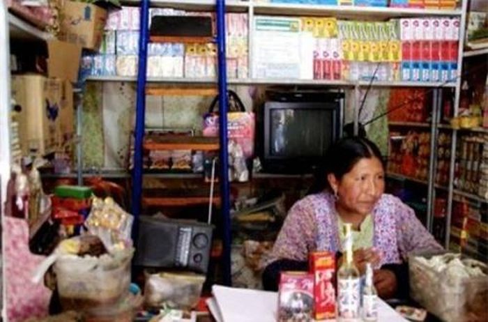 Chủ hàng tư vấn cách sử dụng bùa yêu