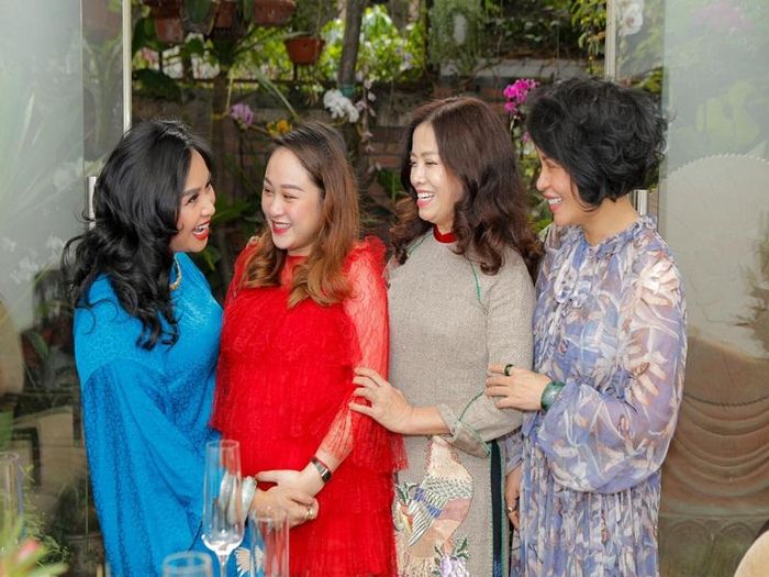 Các con của Thanh Lam luôn ủng hộ mối quan hệ giữa nữ ca sĩ và bác sĩ Bùi Tiến Hùng.