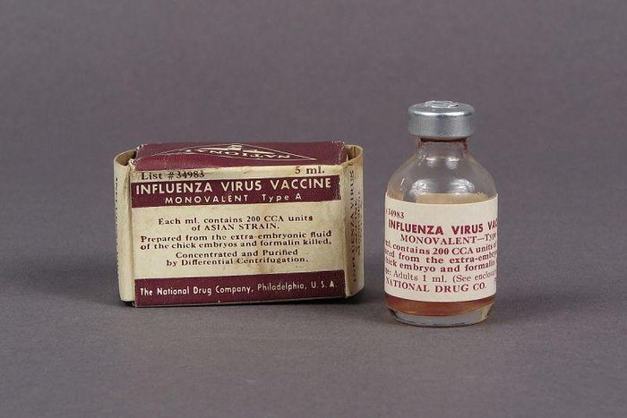 vắc xin phòng "cúm châu Á" được phân phối năm 1957 tại Mỹ. Ảnh: Smithsonian
