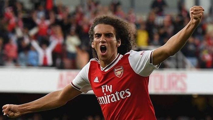 Matteo Guendouzi trên đường rời Arsenal