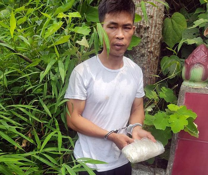 Đối tượng Nguyễn Văn Dũng cùng tang vật vụ án