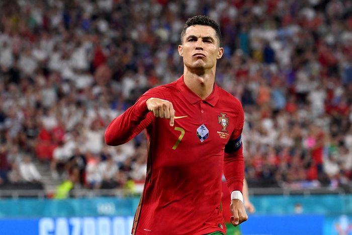 Ronaldo lập cú đúp giải cứu Bồ Đào Nha, cân bằng kỷ lục ghi 109 bàn cho ĐTQG của huyền thoại Ali Daei