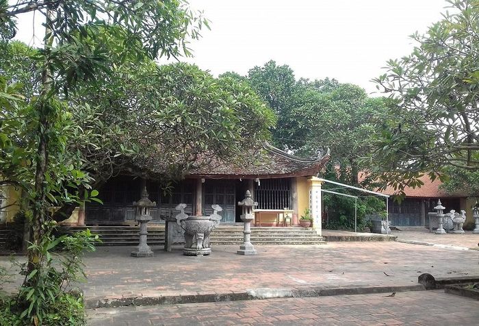 Một góc đền Từ Hả