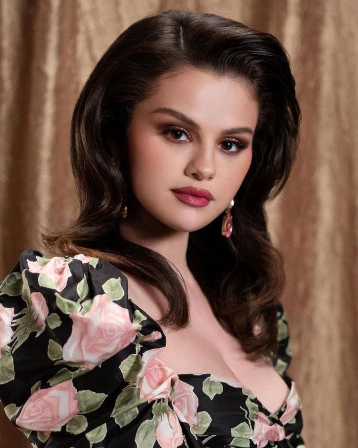 Selena Gomez vực dậy sau chuỗi ngày trầm cảm. Ảnh: Elle.