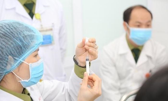 Người tiêm vắc- xin phòng Covid-19 cần lưu ý thời gian tiêm mũi thứ hai.