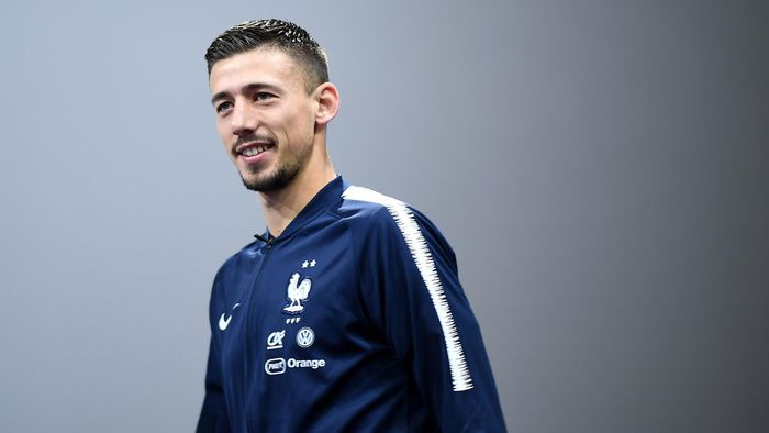 5. Clement Lenglet. Sự vững vàng của bộ đôi Varane và Kimpembe ở trung tâm hàng phòng ngự ĐT Pháp, khiến một ngôi sao khoác áo Barca như Lenglet cũng chưa biết khi nào mới được trao cơ hội. Lenglet đang có 0 phút thi đấu ở EURO năm nay.