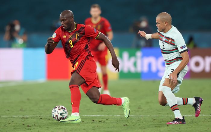 Lukaku chưa thể đáp ứng kỳ vọng trước Bồ Đào Nha. Ảnh: Reuters.