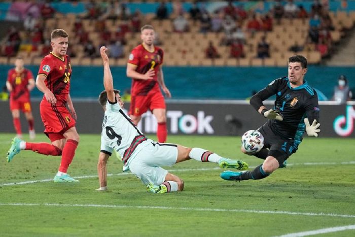 Bồ Đào Nha tấn công dữ dội trong hiệp hai nhưng không một lần thành công. (Ảnh: UEFA)