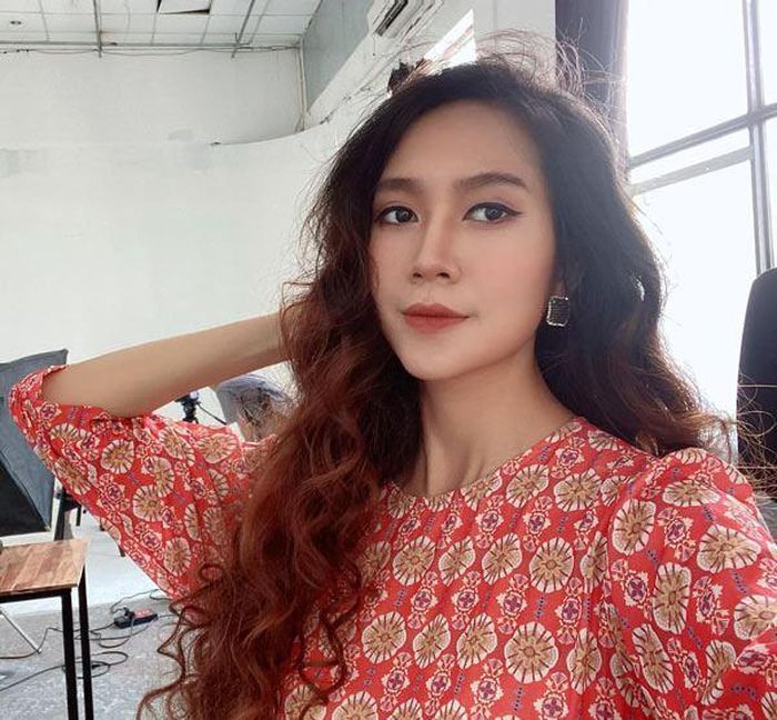 Minh Hà sở hữu vẻ đẹp tươi tắn, làn da mịn màng và một nụ cười rực rỡ.