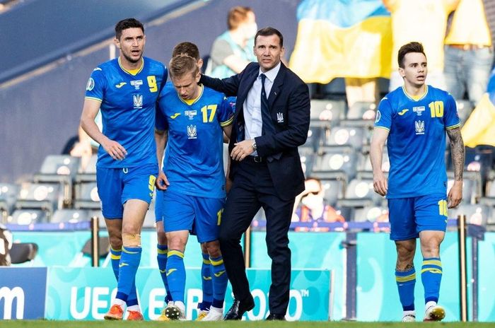  Với thành tích và quá khứ lẫy lừng, Shevchenko là chỗ dựa tinh thần lớn nhất cho các cầu thủ Ukraine trong giải đấu. 