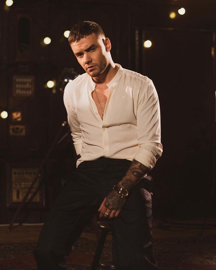 Thời gian ngắn sau khi chia tay Naomi Campbell, Liam Payne lại đăng ảnh tình tứ với siêu mẫu Stella Maxwell. Trước đó, Stella Maxwell vẫn vui vẻ đi nghỉ dưỡng cùng người tình đồng tính Kristen Stewart ở Italy. Theo The Sun, Liam Payne và Stella Maxwell dính nghi vấn hẹn hò khi cặp sao bị bắt gặp cùng nhau ăn tối tại một nhà hàng ở Berlin (Đức).