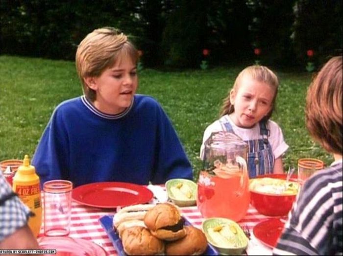 Scarlett Johansson trong phim đầu tay "North" (1994)