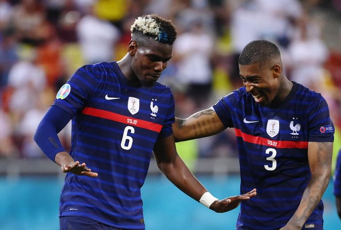 Pogba nhảy nhót ăn mừng sau bàn nâng tỷ số 3-1 và trả giá vào cuối trận. Ảnh: Reuters.