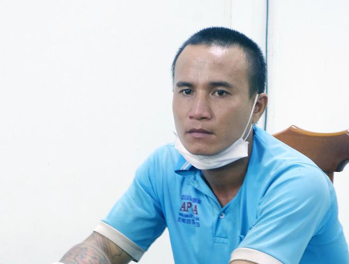 Nghi phạm Thành Nhân tại cơ quan công an. Ảnh: Tiến Tầm