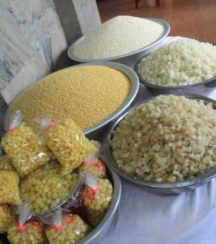 Những nguyên liệu chính làm nên tấm bánh gai mang thương hiệu Ninh Giang. 