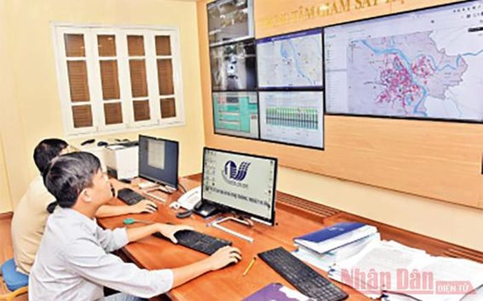 ng dụng công nghệ thông tin trong công tác vận hành, phòng, chống, cảnh báo các điểm ngập úng tại Trung tâm giám sát hệ thống thoát nuớ̛c Hà Nội.