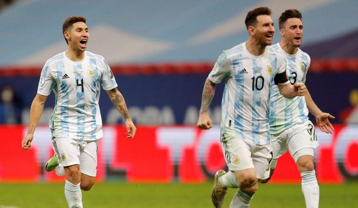  Messi vỡ òa cảm xúc sau loạt đá luân lưu. Ảnh: Reuters. 