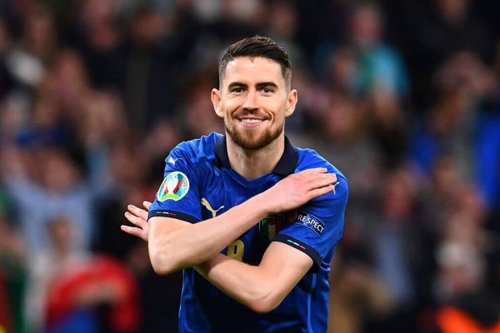 Jorginho đã giữ được sự bình tĩnh cần thiết, để thực hiện quả 11m quyết định đánh lừa Unai Simon