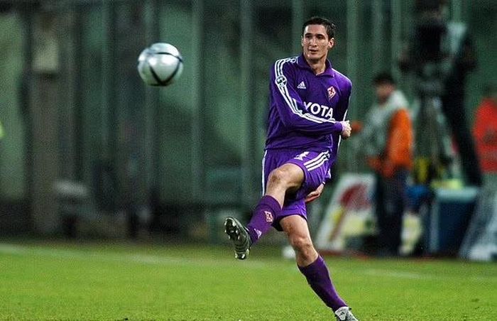 Chiellini nổi lên trong màu áo Fiorentina trước khi sang Juve