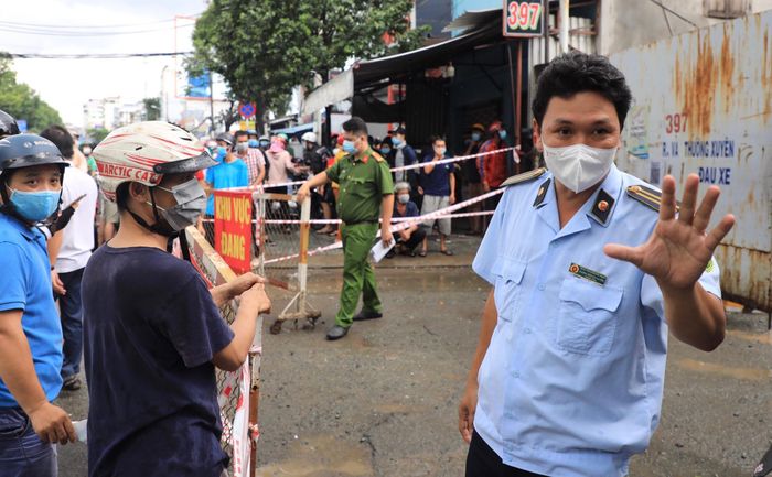 TP.HCM tiến hành tái lập nhiều chốt kiểm soát. Ảnh: Phạm Ngôn.