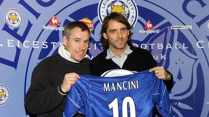 Mancini là bản hợp đồng bom tấn của Leicester hồi ấy