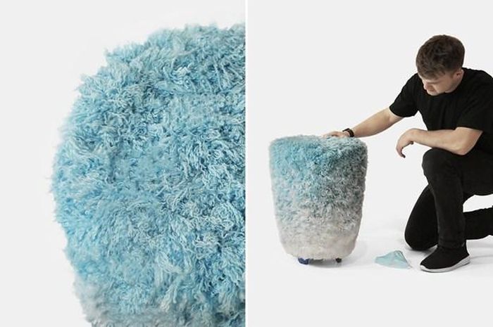 Chiếc ghế độc đáo làm từ khẩu trang đã qua sử dụng. (Nguồn: gizmodo.cz)