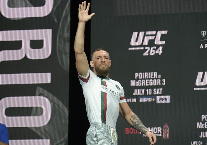 McGregor chuẩn bị bước vào trận đấu với Poirier. Ảnh: Getty Images.
