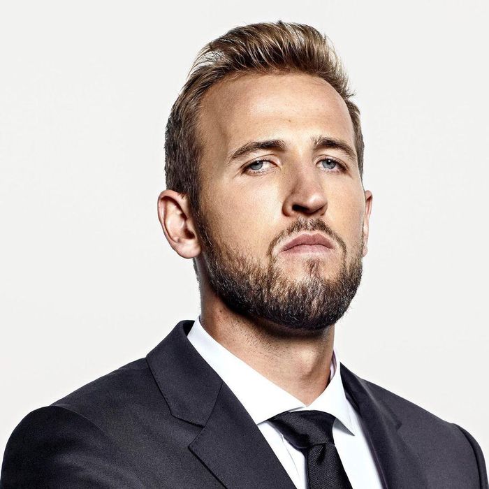 Harry Kane chăm chút kiểu tóc và làn da để có vẻ ngoài thu hút. Ảnh: Harrykane.