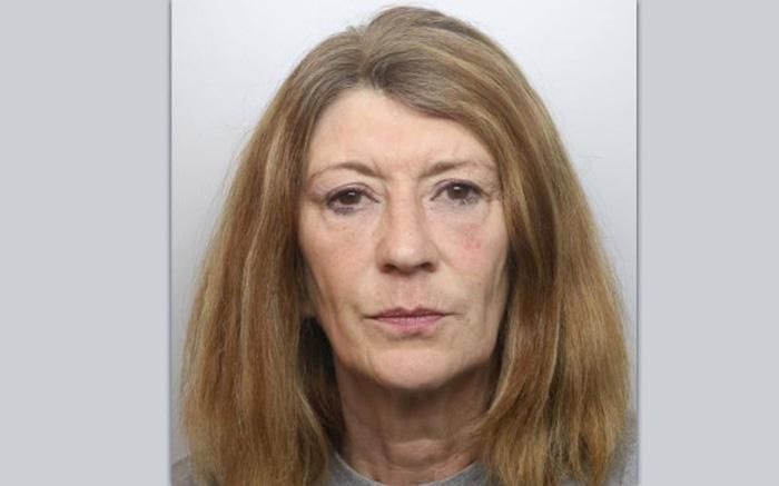 Corinna Smith, 59 tuổi, sống tại Chester (Anh) đã bị tuyên án tù chung thân vì tội giết người. Ảnh: SWNS